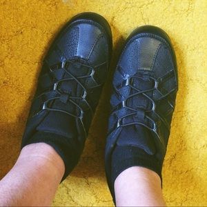 WORN ONCE...SafeTstep women’s work shoes